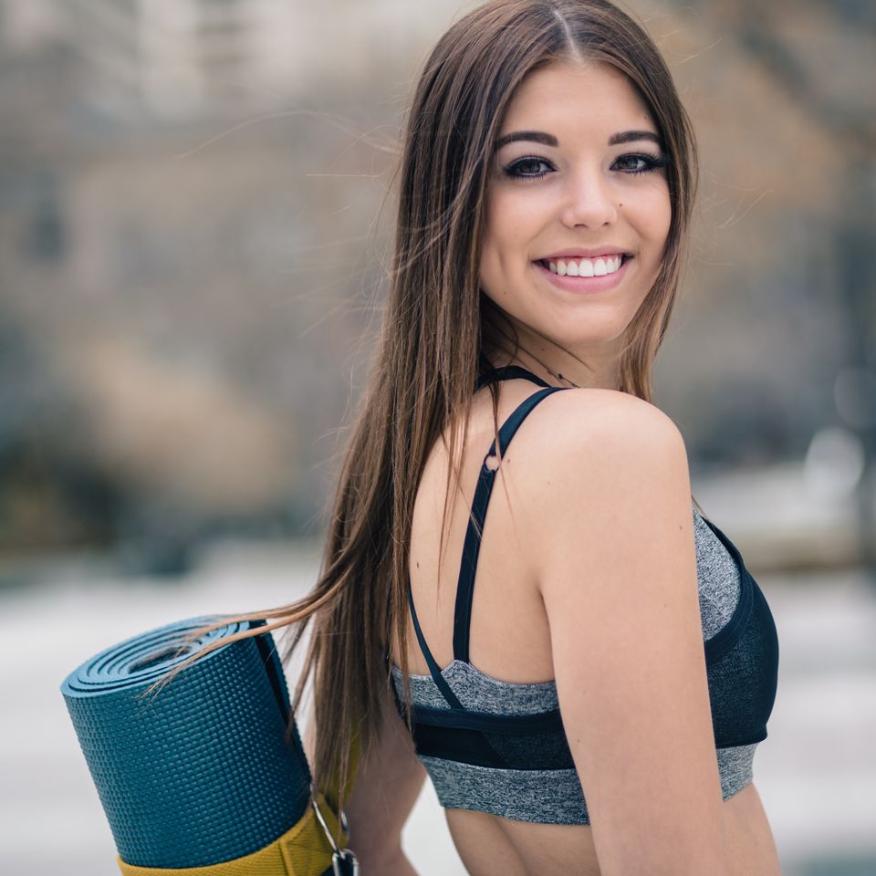 Ashlan with yoga mat2 smile (1 of 1)