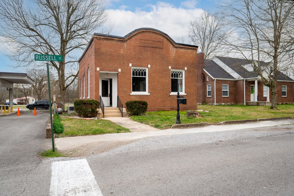 202 russell st 3