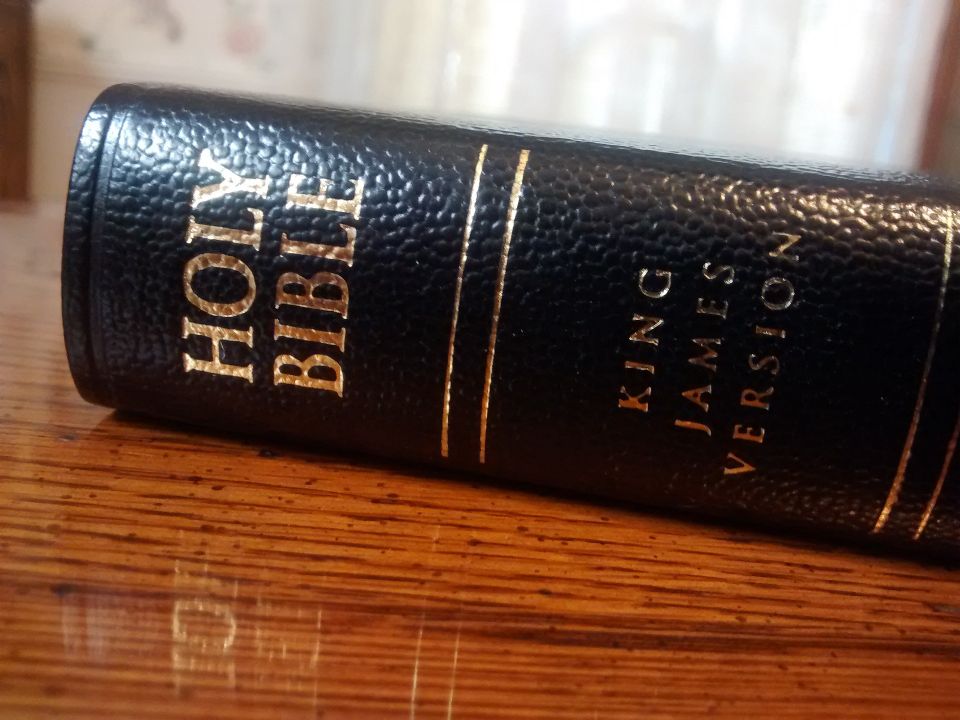 Bible g79e87a9c1 1920