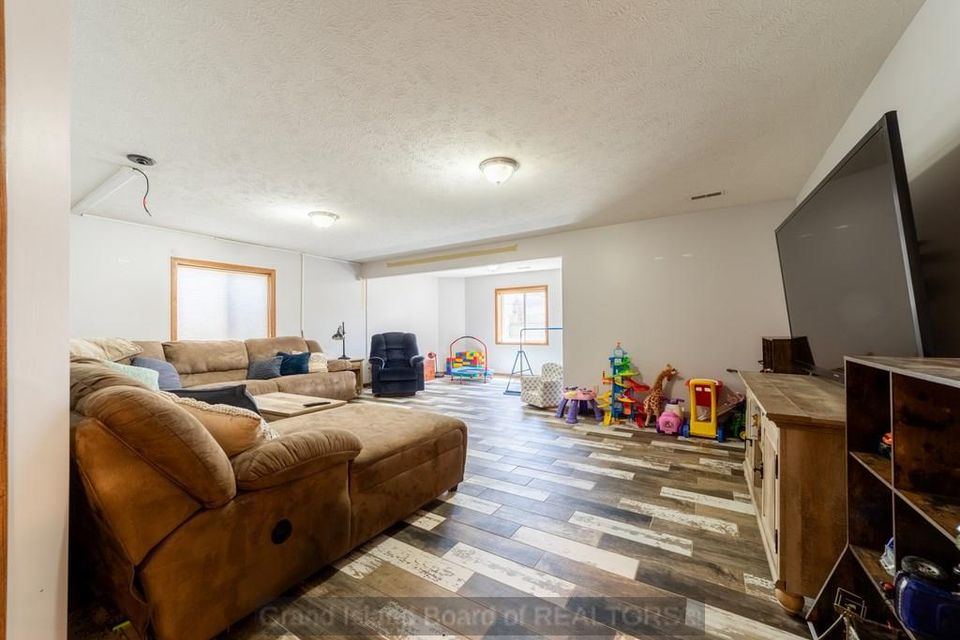 4211 shanna st grand island  ne 68803 c 6