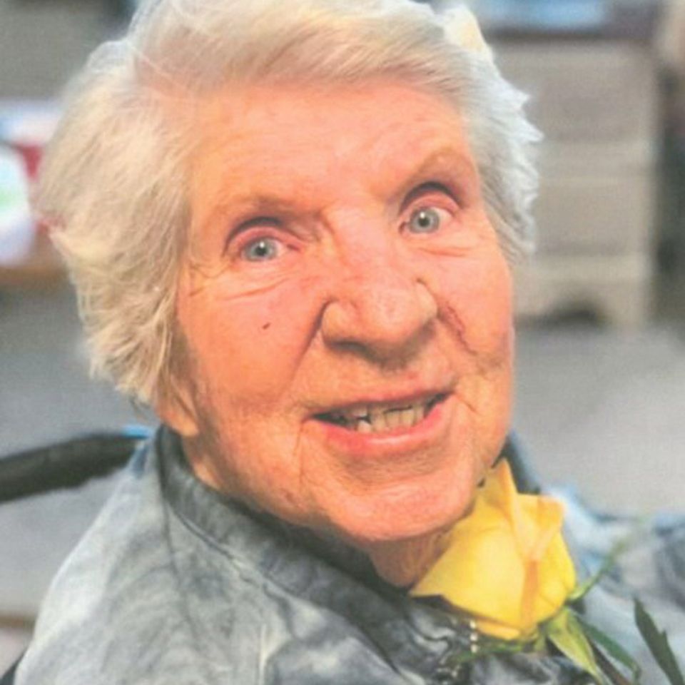 Lillian reeves