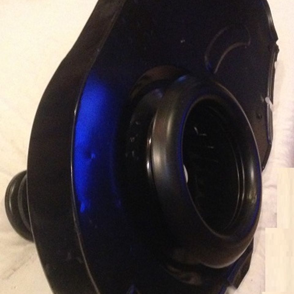 Ring on early vw shroud 2