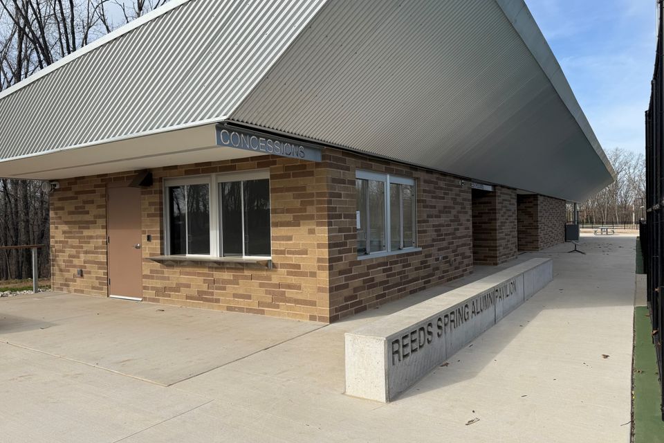 Reeds spring parks building