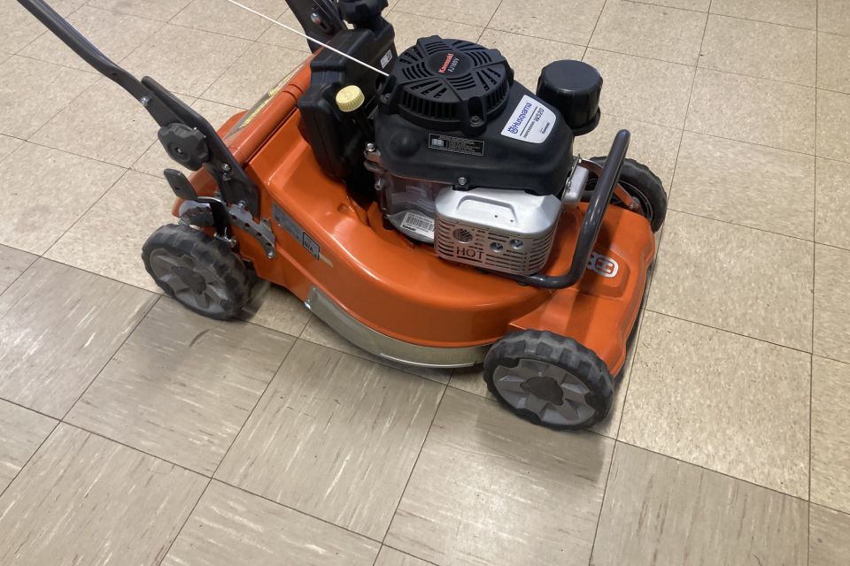 Push mower right angle