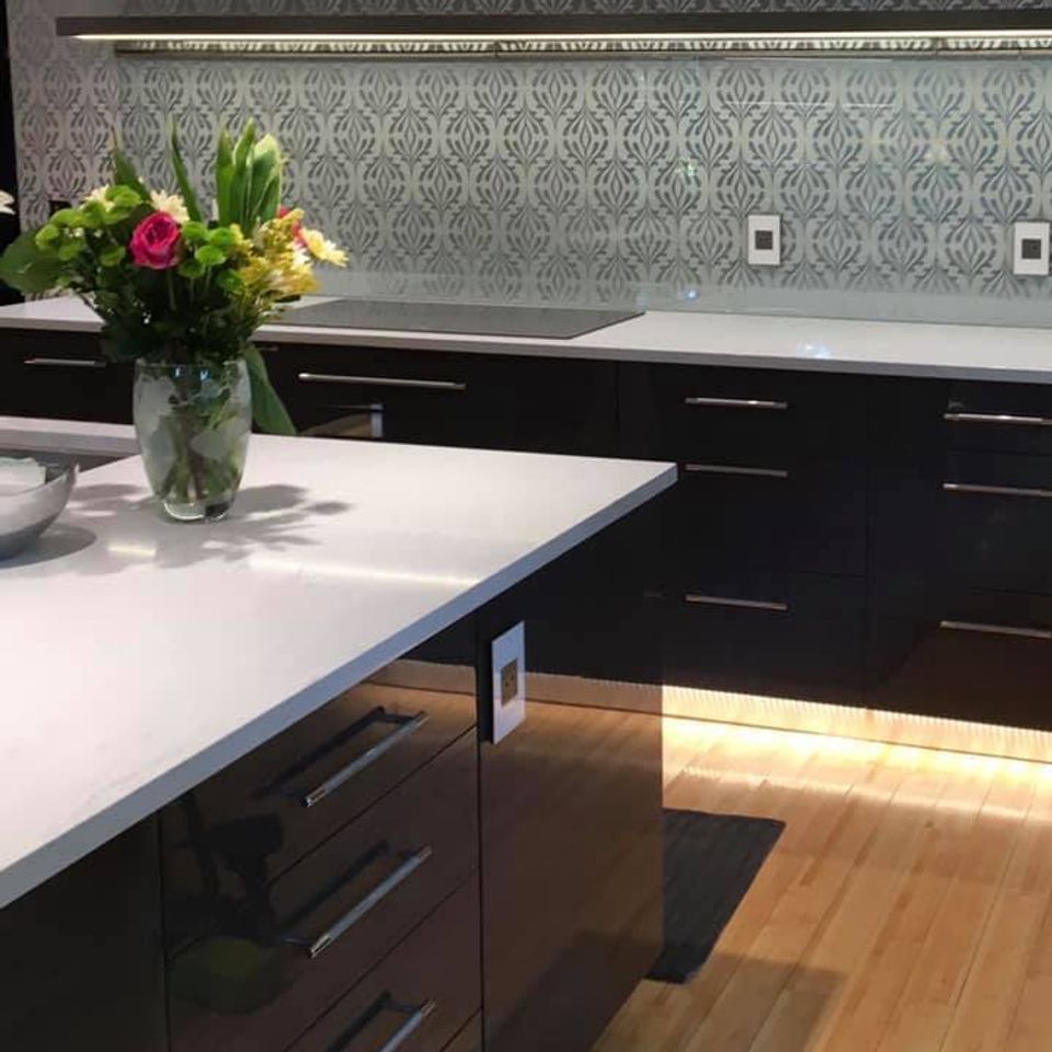 3d solutions general contractors   tulsa oklahoma   kitchen remodel black and white palette countertops lighted cabinets glass shelves 2