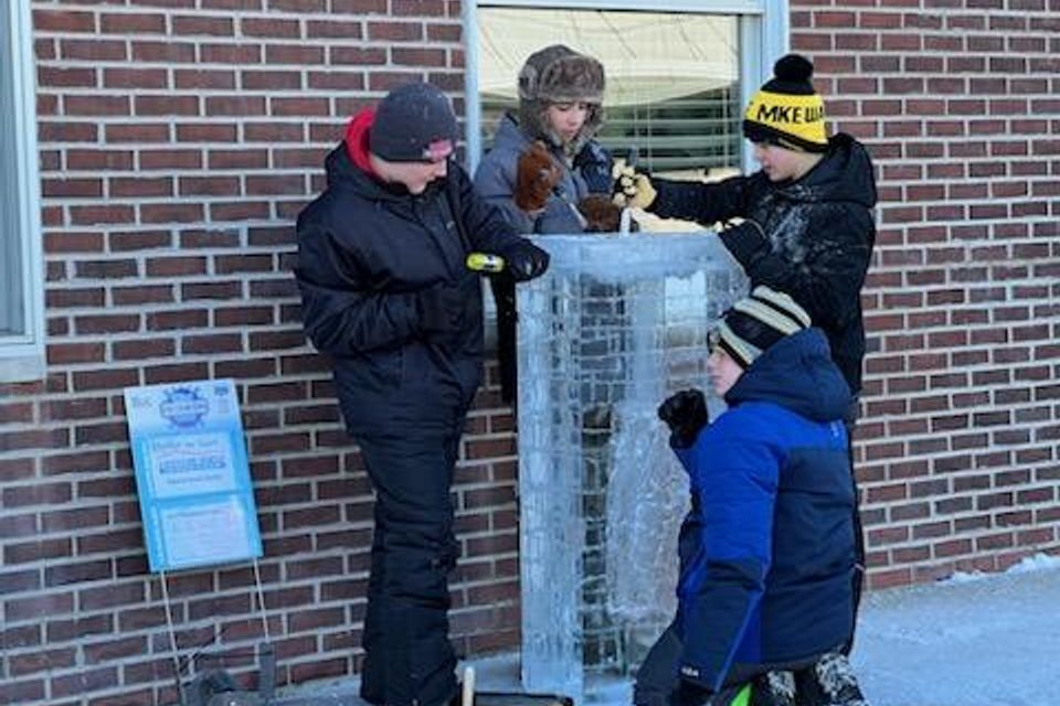 Ice carving 2026 55