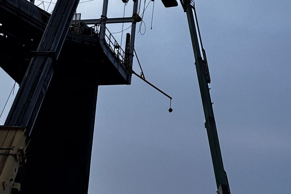 Hoist install