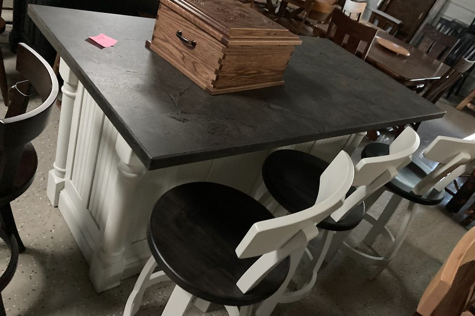 Kitchen counter 1