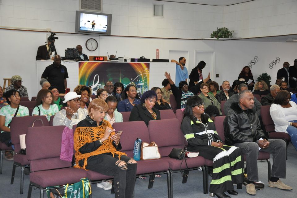 Worship experience.congregation6
