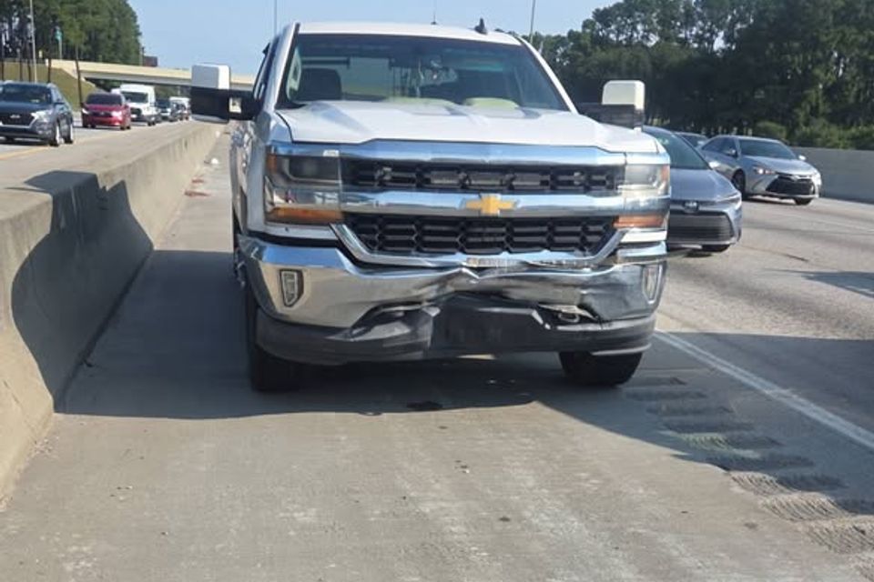 Chevy 1500 with break failure waiting for ham auto to arrive