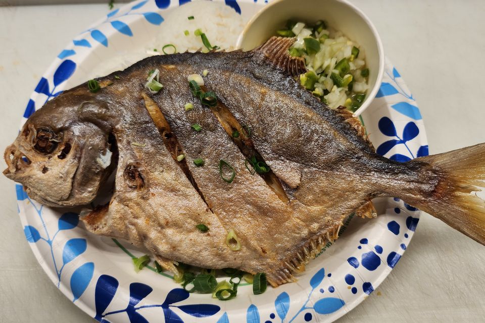 Pompano street eats special fried fish honolulu