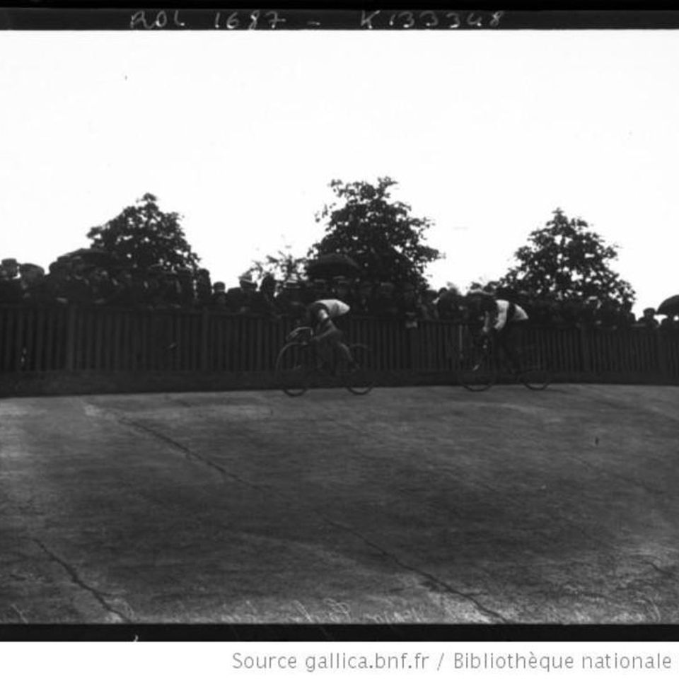 Grand prix de paril 1908 match major taylor jacquelin dans un virage20140505 7502 5euwrg