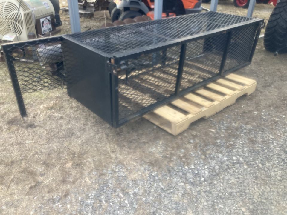 Landscape basket on headache rack