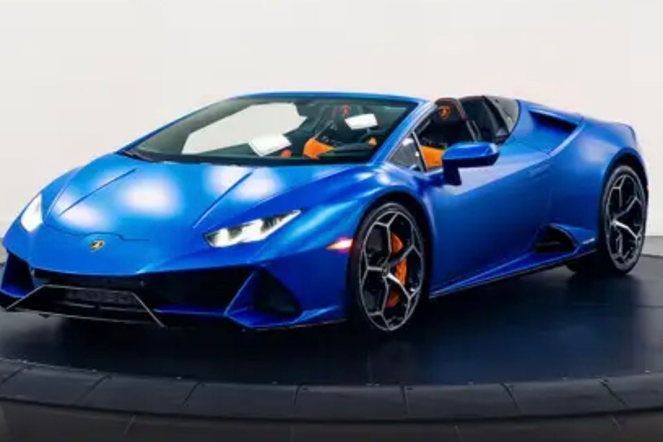 Lamborghini huracán evo blue 