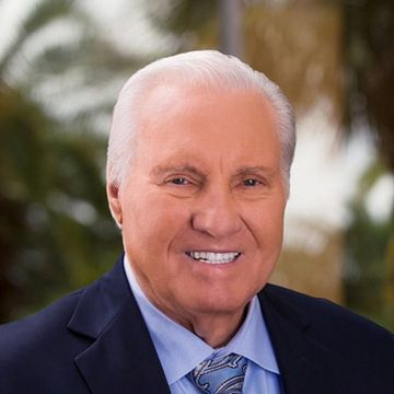 Jimmy swagger headshot