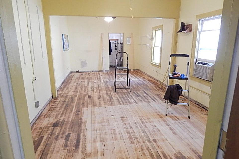 2022 nomads remove office flooring for replacement of carpet