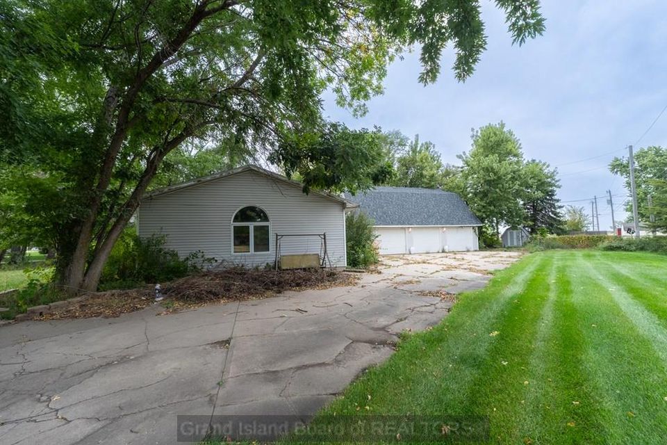 4306 saddle horse ct grand island ne 68803 e 4