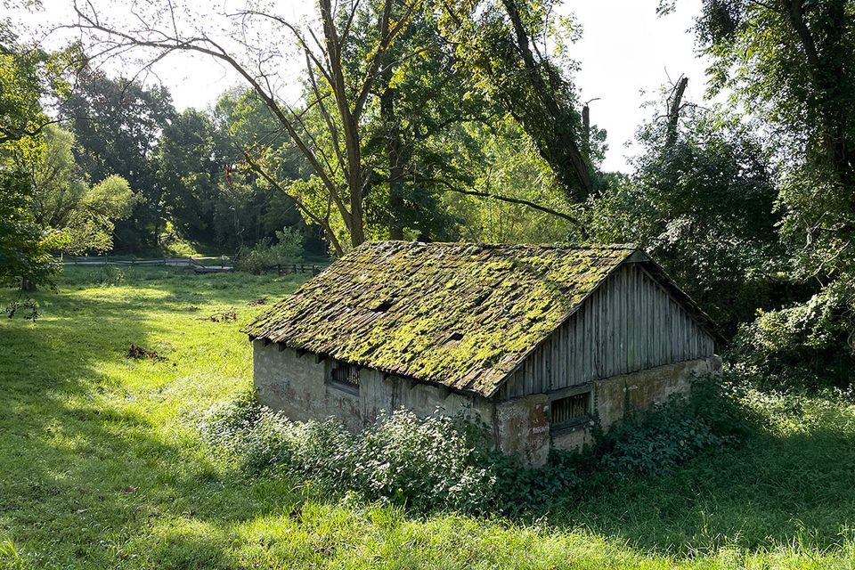Boone springhouse
