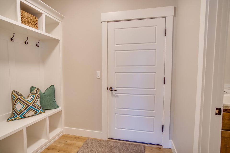 22777 elsie st caldwell 42