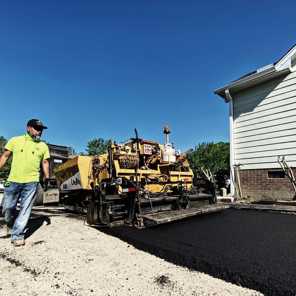 Asphalt paving crew