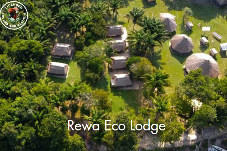 Rewa eco lodge