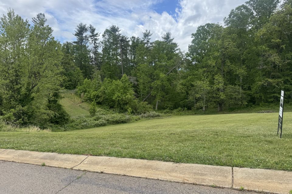 Lot photo