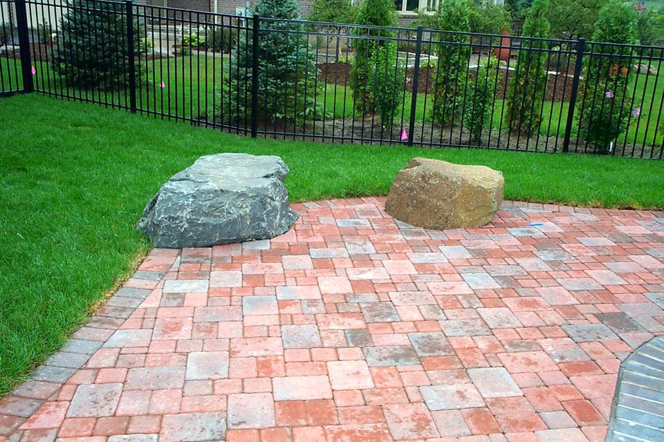 Stone seats in patio for web 1 orig