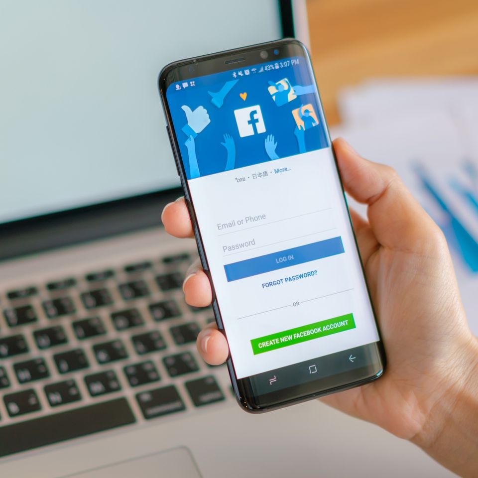 Advertising on Social Media