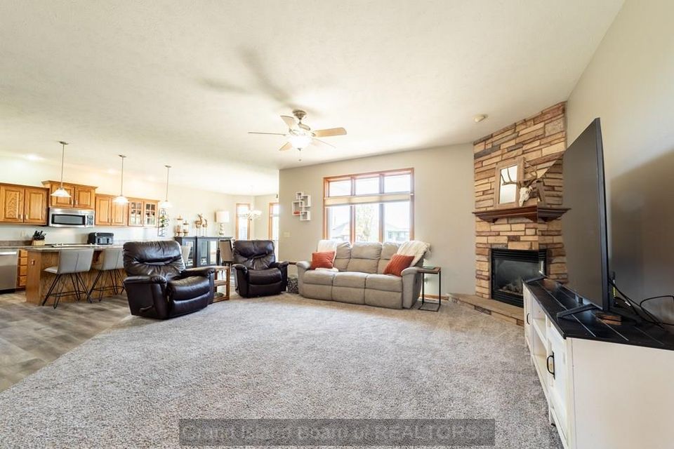 4211 shanna st grand island  ne 68803 a 5