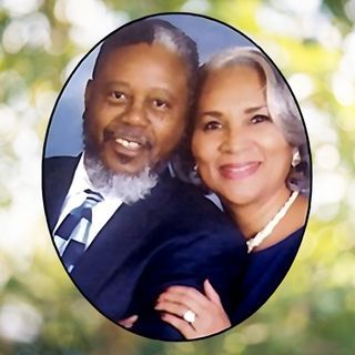 Brown and light brown  circle framed instagram profile picture (10)