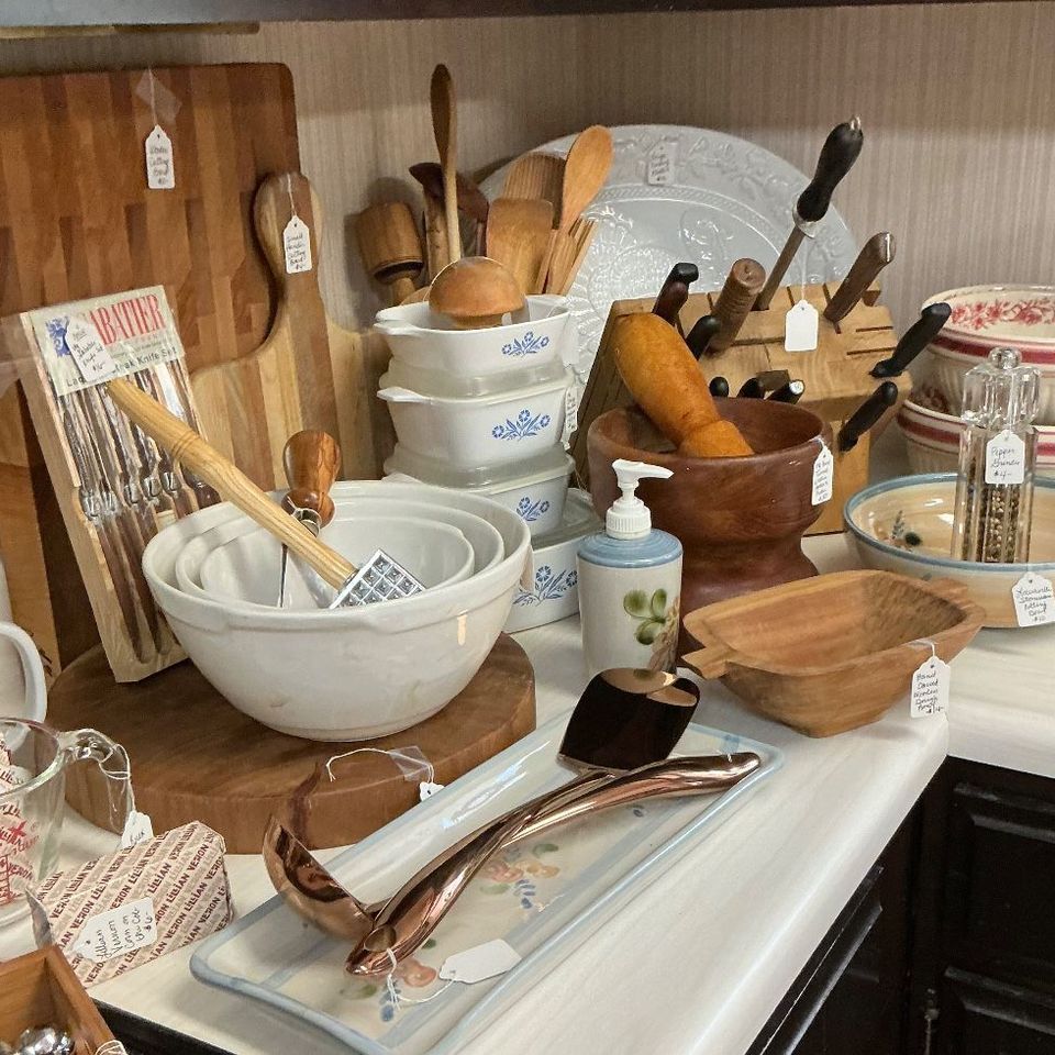 Larrison estate sales woodfield cincinnati087