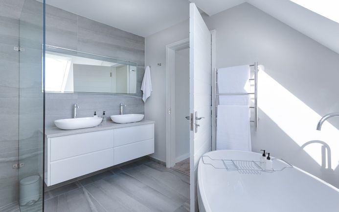 Modern minimalist bathroom 55e1d4464e 1920