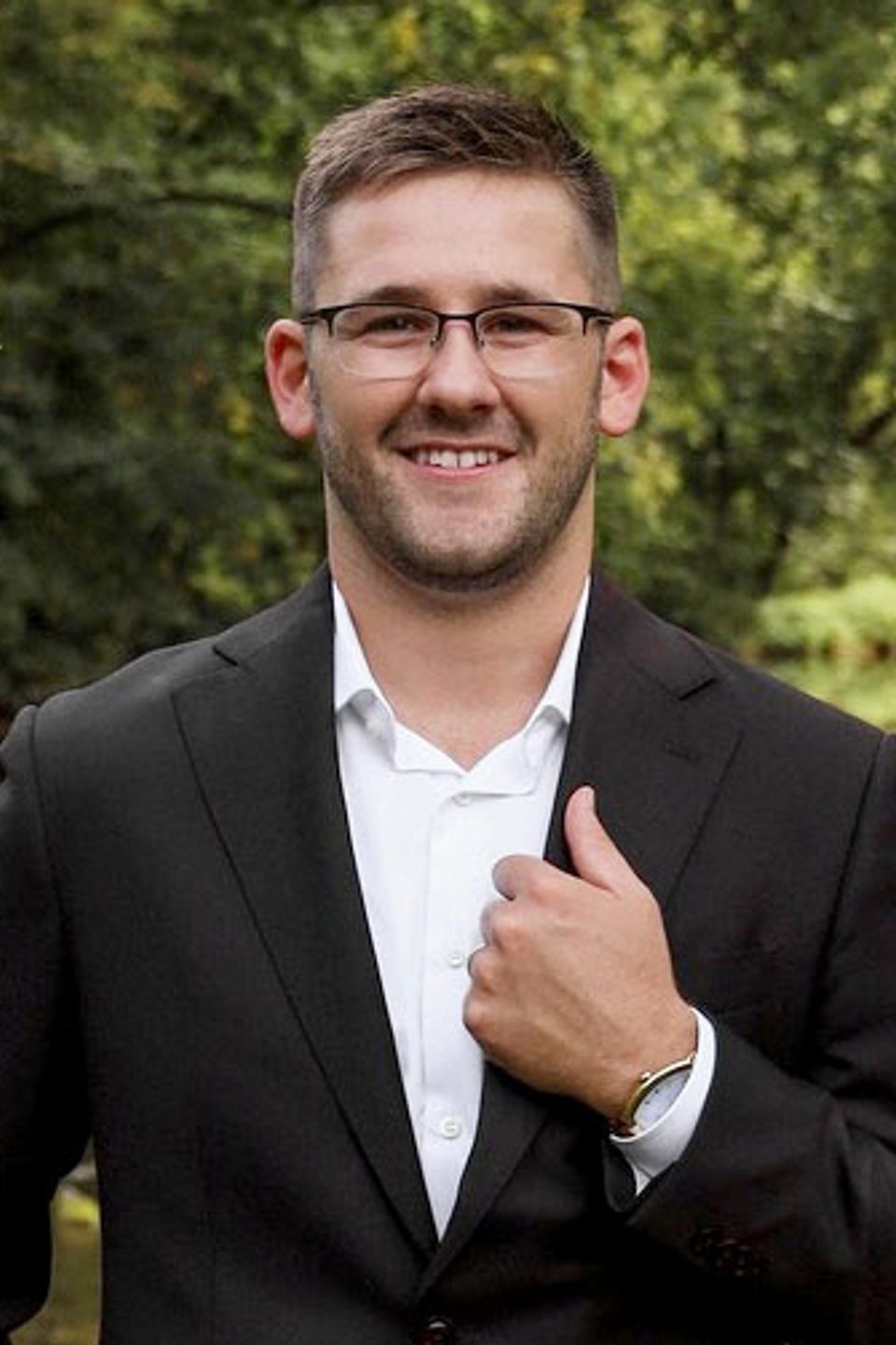Realtor, Jacob Ziegler with FrontLine Realty Pros. Specialize in military, police, medical professional and educator discounts