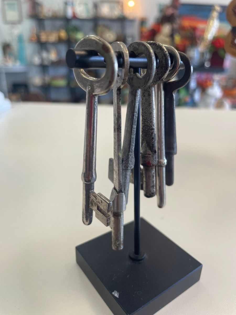 Skeleton keys