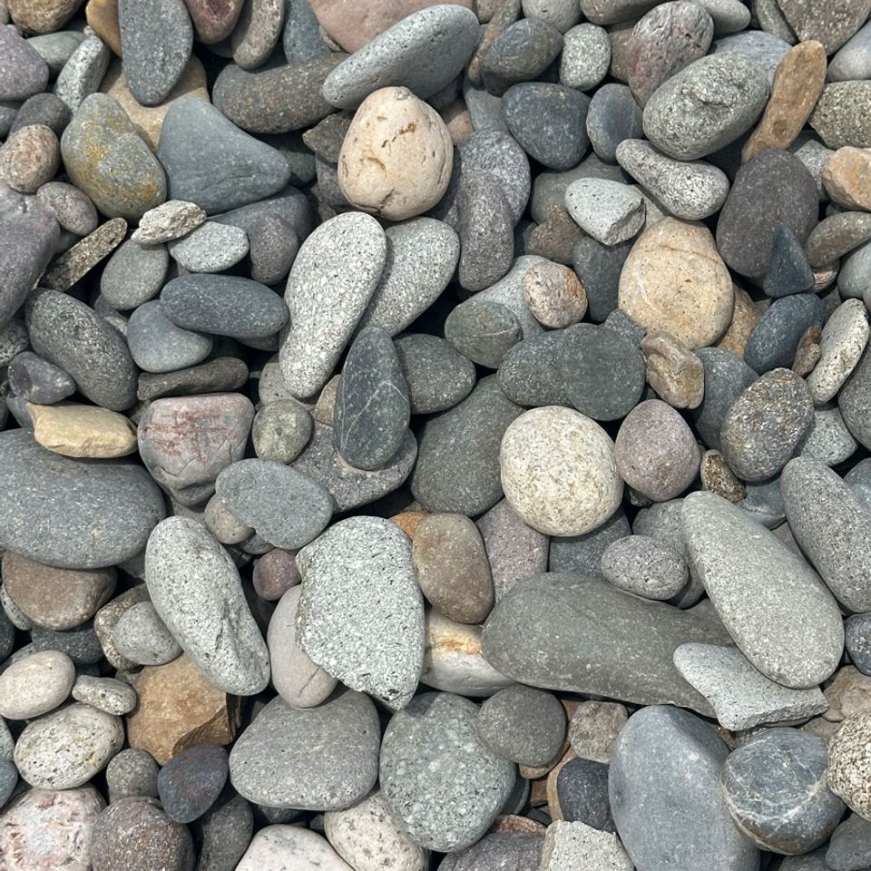 1.5 inch grand mesa river rock