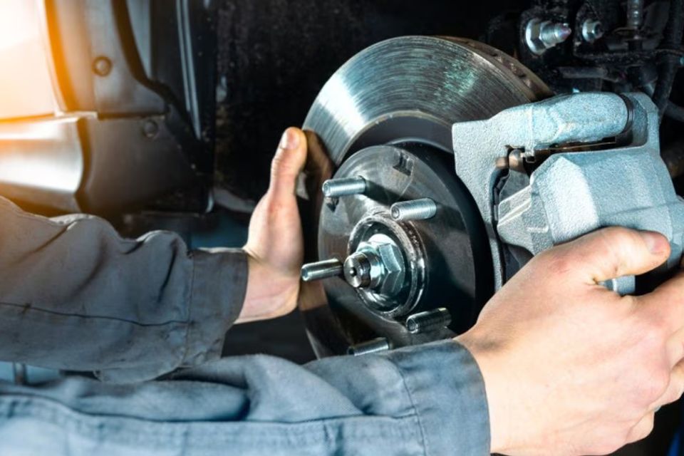 Checking the brake discs