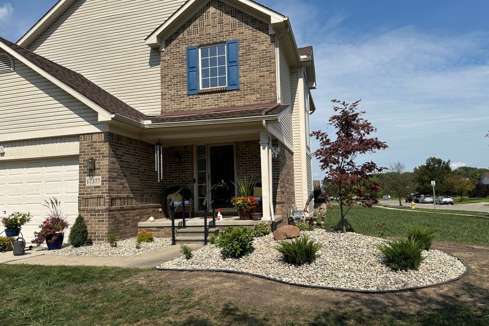 Upt o date landscape maintenance job done by Vic's Landscaping of Michigan