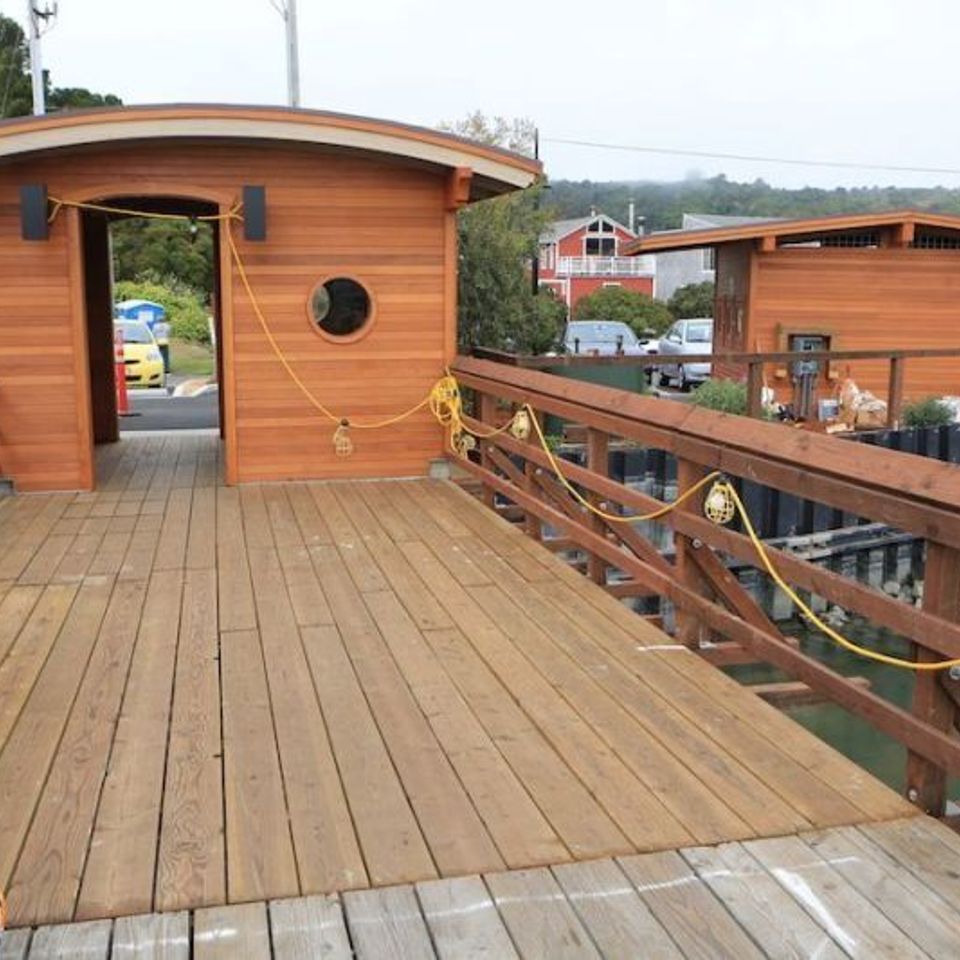 Dock entry