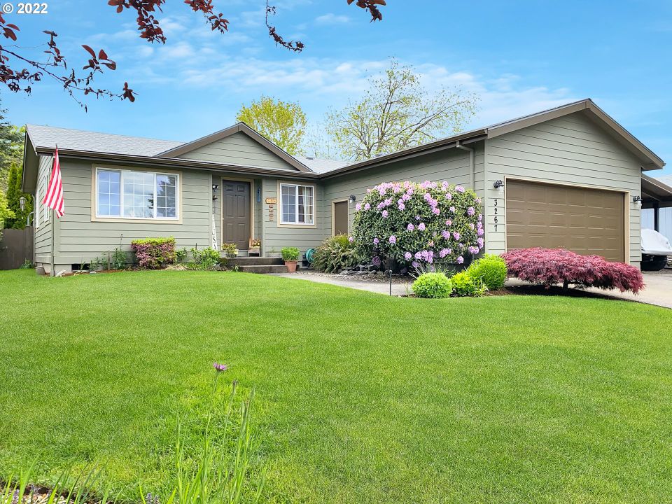 Nicole Paz, Nicole Ellis, Nicole Ellis Realtor, PNW Property Princess, Property Princess, Nicole Paz Real Estate, Nicole Paz Real Estate Agent, John L. Scott Real Estate Agent,
