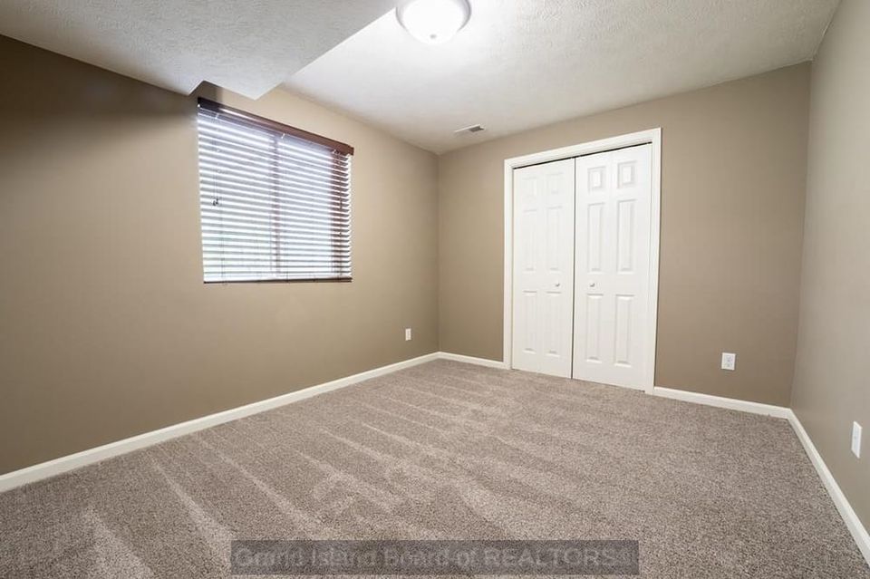 2104 ebony lane grand island d 4
