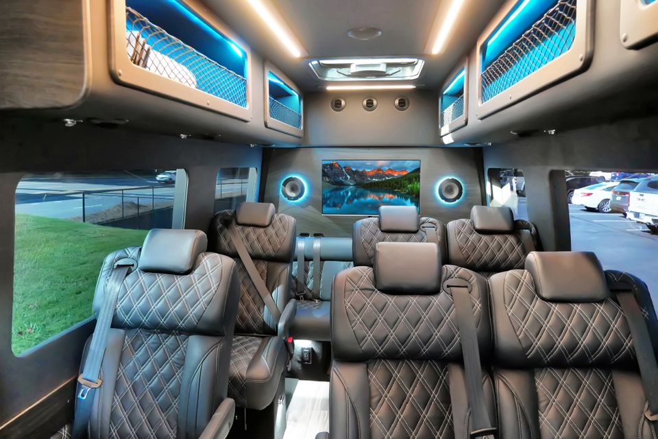 Interior bus 1.2 (1)
