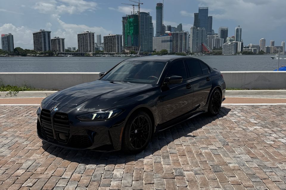 Bmw m3 competition xdrive wcarbon buckets