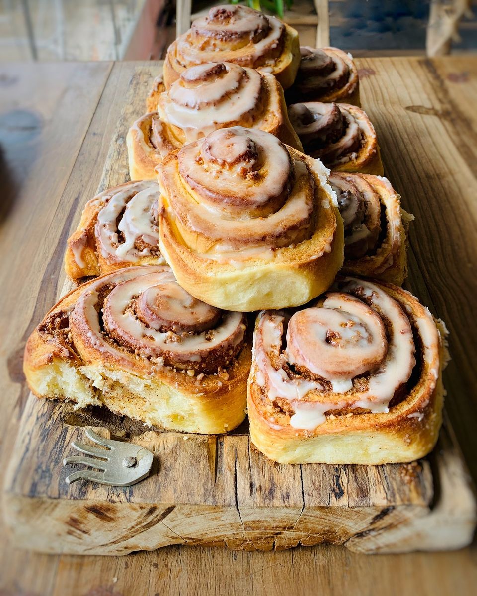 Cinnamon roll g047e3eacc 1920