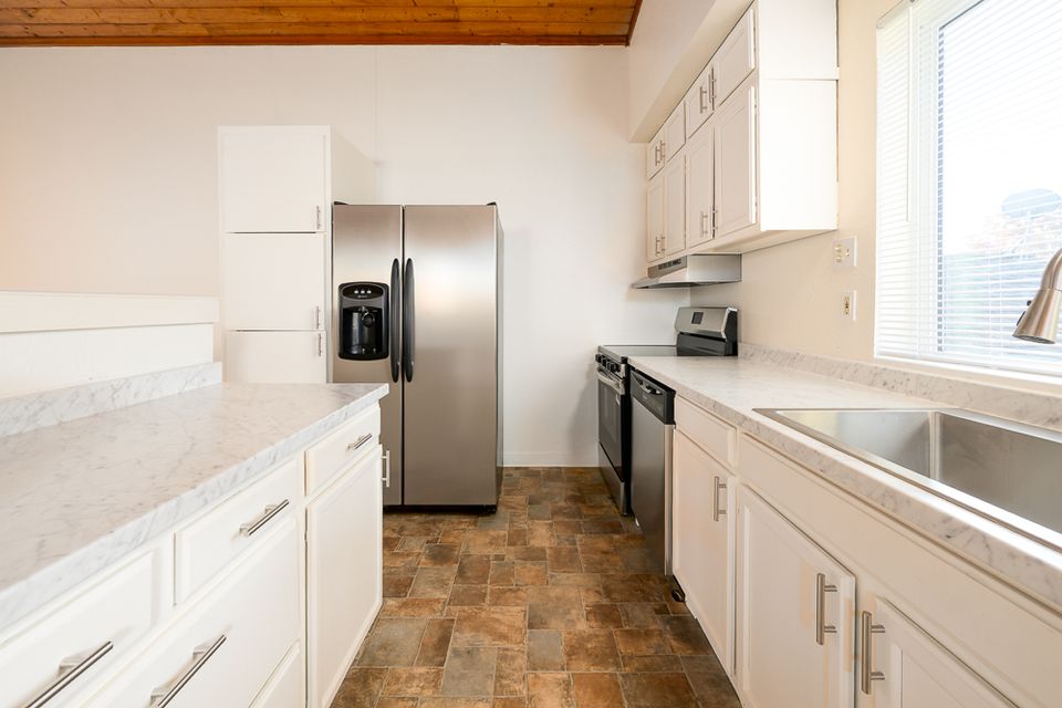 1908 cleveland blvd 20