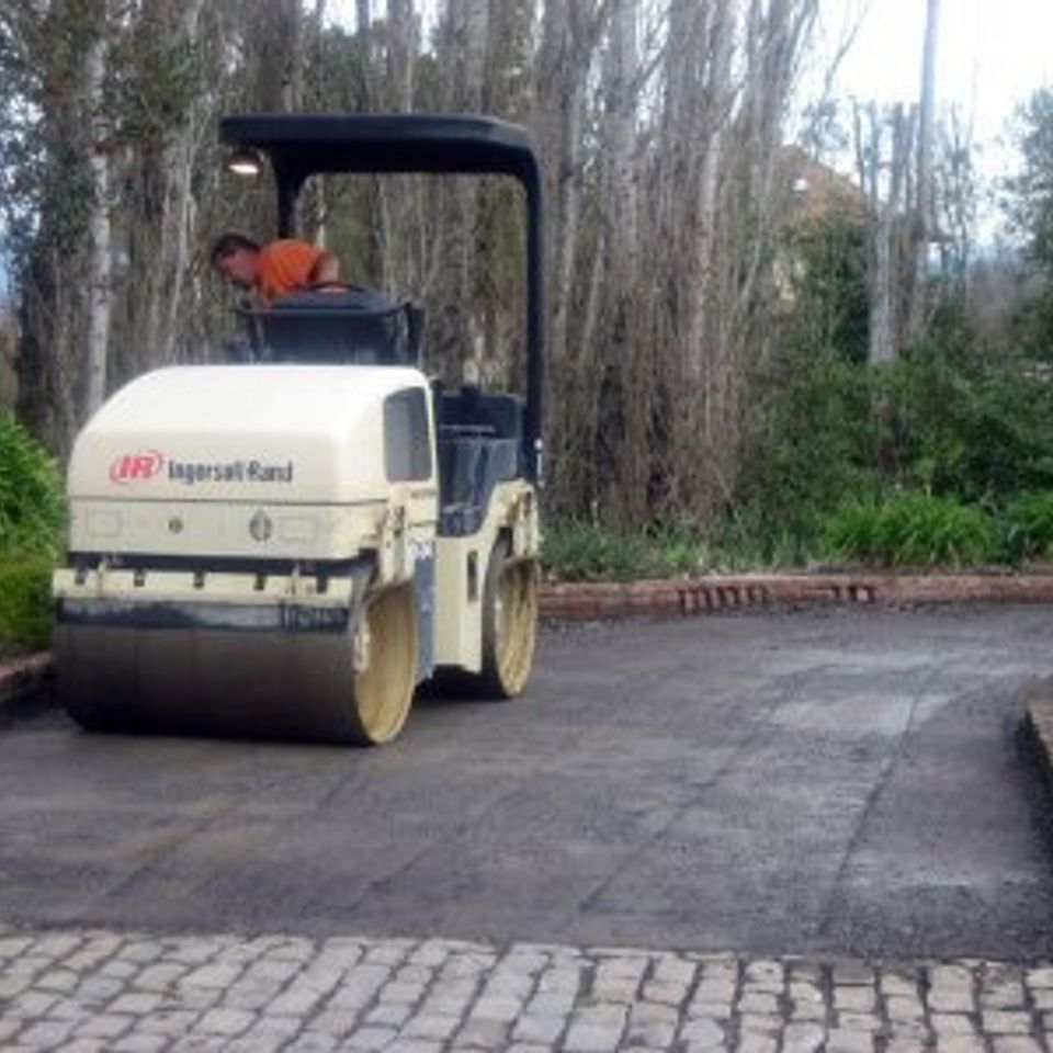 1224683 436057 440776 quality paving services25