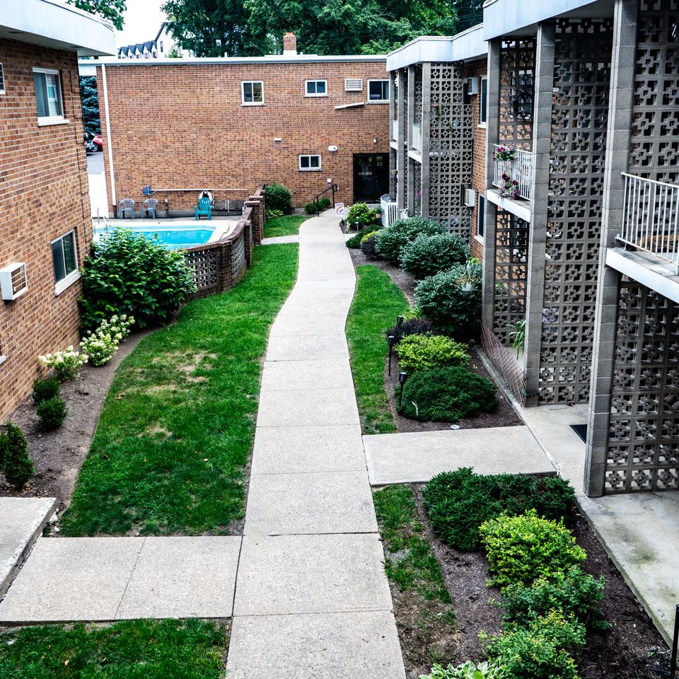 5629 courtyard best