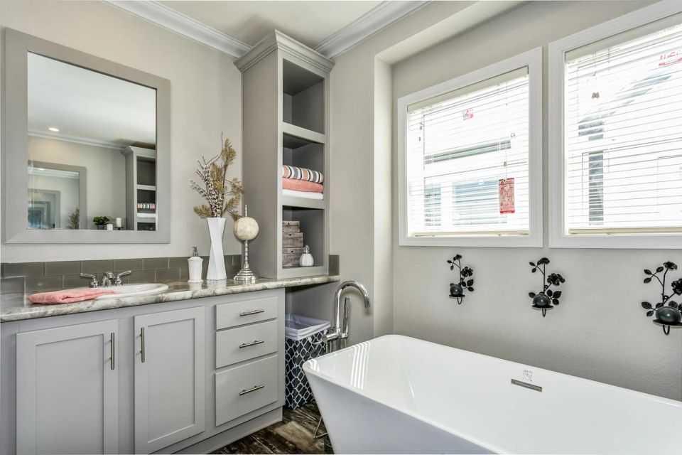 Skyliner 4732b master bath 4