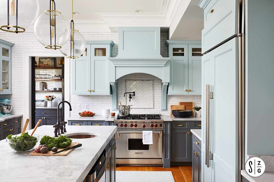 Modern family kitchen renovation globe lighting 0219 ea30d1c0a2b4404b89e130a42e0d8a58