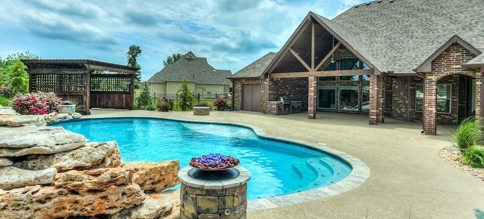 Nuredo magazine   tulsa oklahoma   neighborhoods   stone canyon cover story   oakwood 12 960 s
