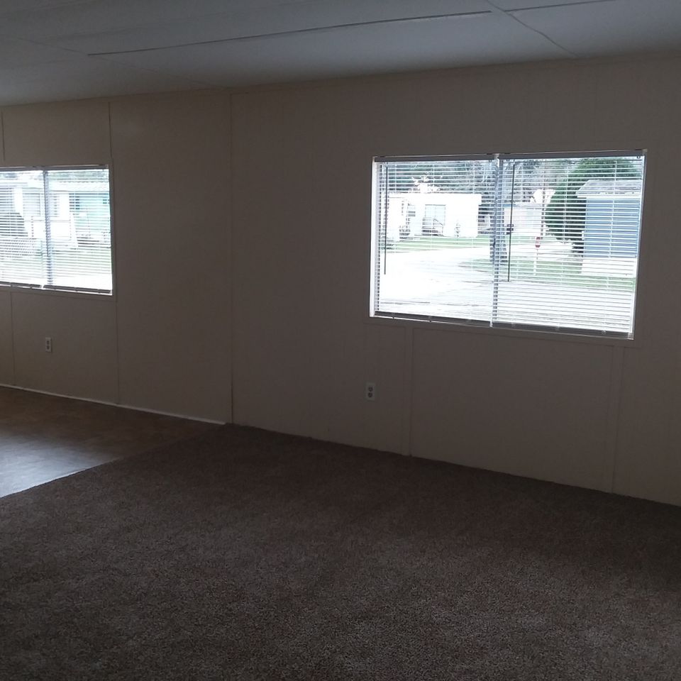 Lot 30 windows